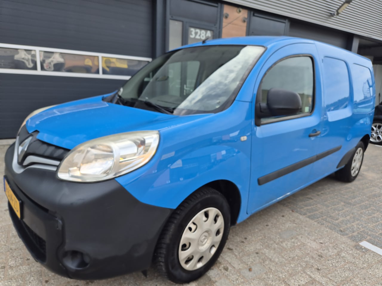 Renault Kangoo Express - 1.5 dCi 90 Express Maxi versnellingsbak maakt geluid MARGE Black Edition no airco! - AutoWereld.nl
