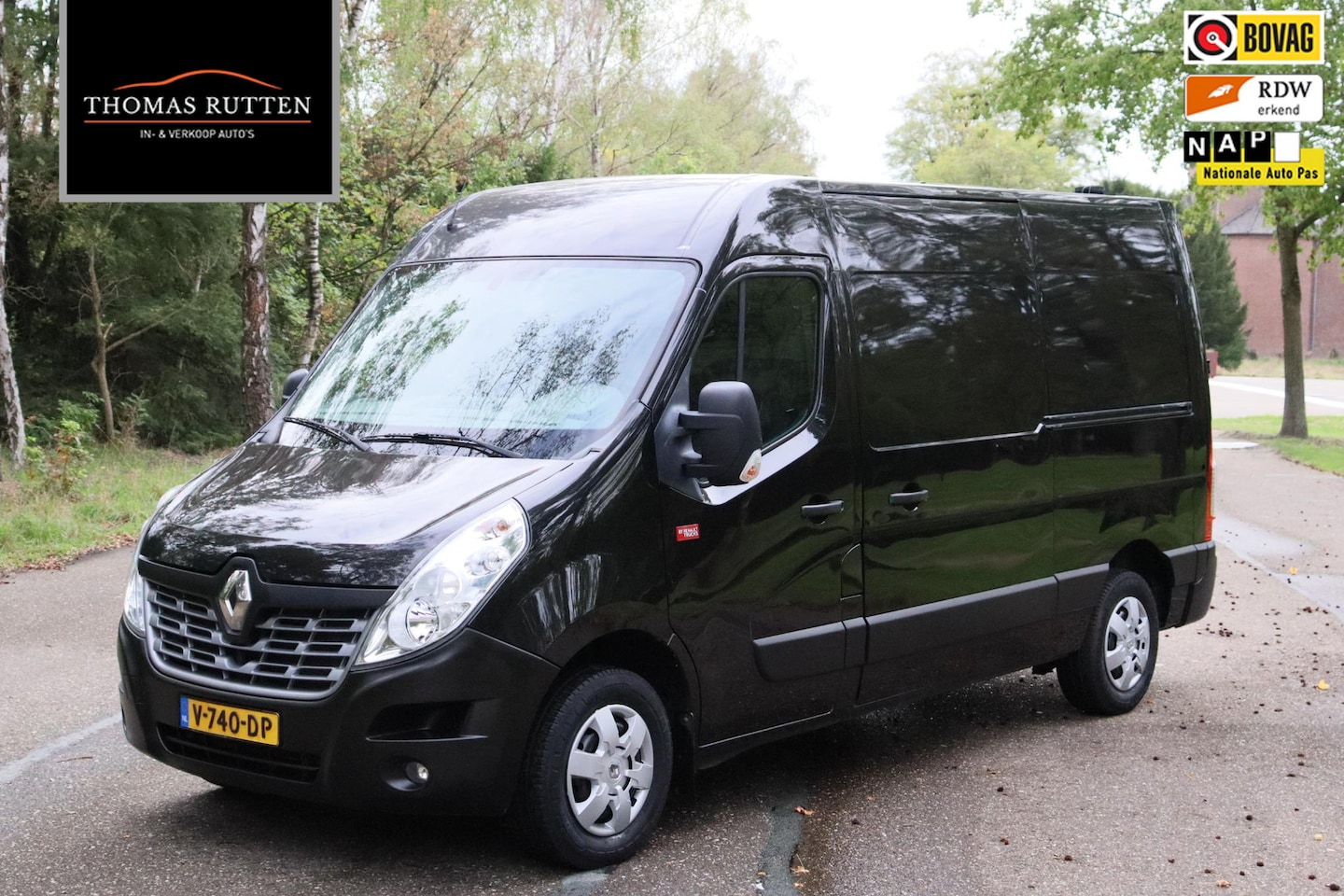 Renault Master - T35 2.3 dCi L2H2 2017 | NAP | Cruise Controle | Trekhaak | Airco | Elektrische Ramen | Ele - AutoWereld.nl
