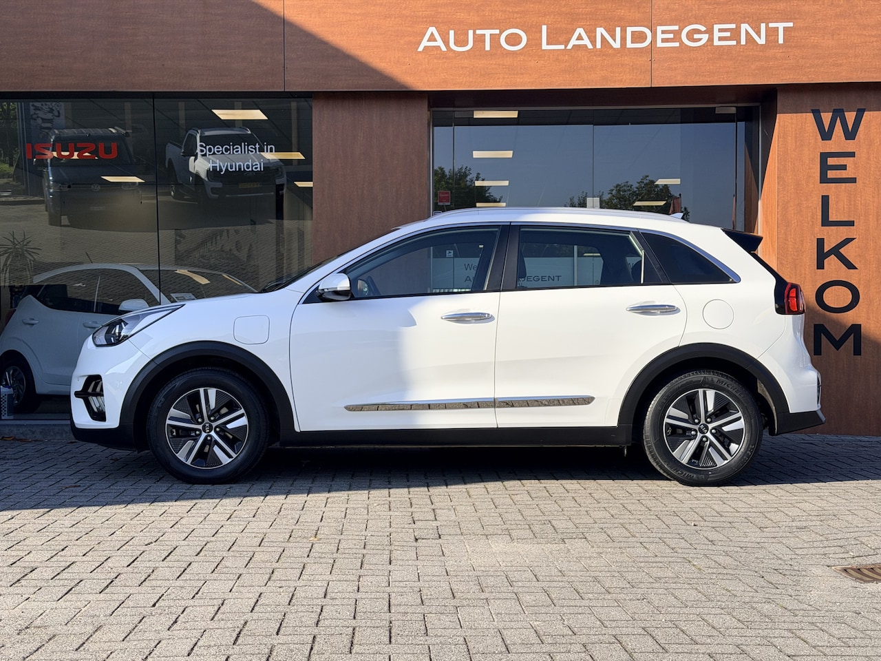 Kia Niro - 1.6 GDi PHEV DynamicLine | Apple/ Android carplay | Stoel/ stuur verwarming | Adaptieve cr - AutoWereld.nl