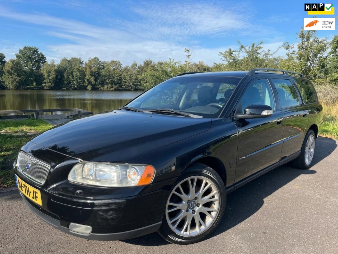 Volvo V70 - 2.4 Edition I Zeer goed onderhouden | APK 12-2027 - AutoWereld.nl