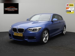 BMW 1-serie - 118i High Executive 2013 | Navigatie | Harman Kardon | Cruise Control | Airco | Stuurwiel