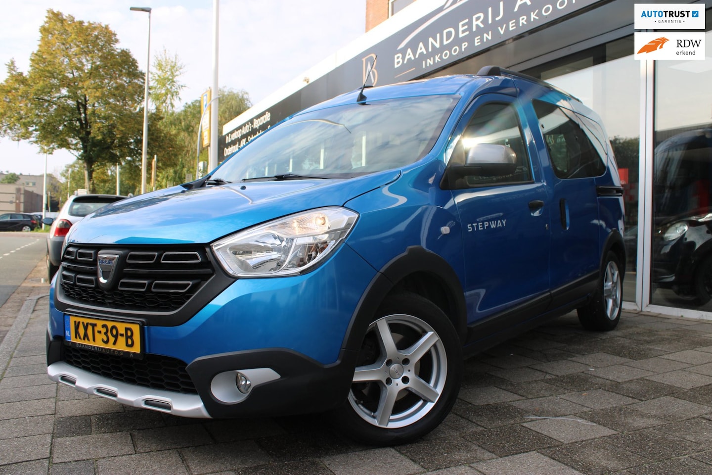 Dacia Dokker - 1.3 TCe Stepway | Airco | Cruise control | Navi | Parkeersensor achter & Camera - AutoWereld.nl