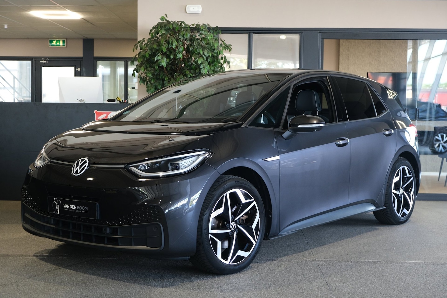 Volkswagen ID.3 - Pro S 77 kWh SOH 90% Led Navi Sfeer - AutoWereld.nl