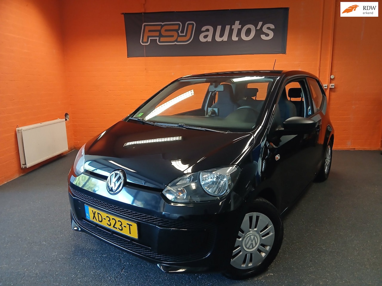 Volkswagen Up! - 1.0 high up! / BLUEMOTION / NAVI / AIRCO!! - AutoWereld.nl