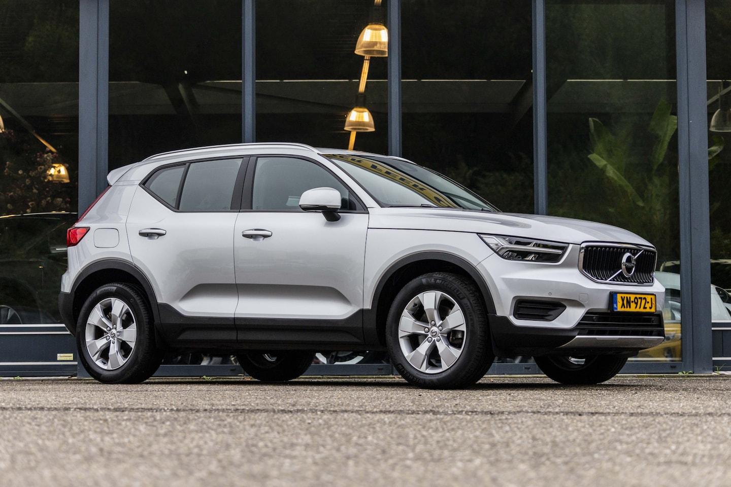 Volvo XC40 - 2.0 T4 Momentum 2.0 T4 Momentum - AutoWereld.nl