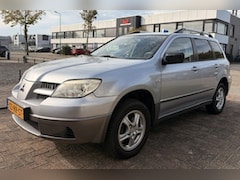 Mitsubishi Outlander - 2.0 Invite plus AIRCO