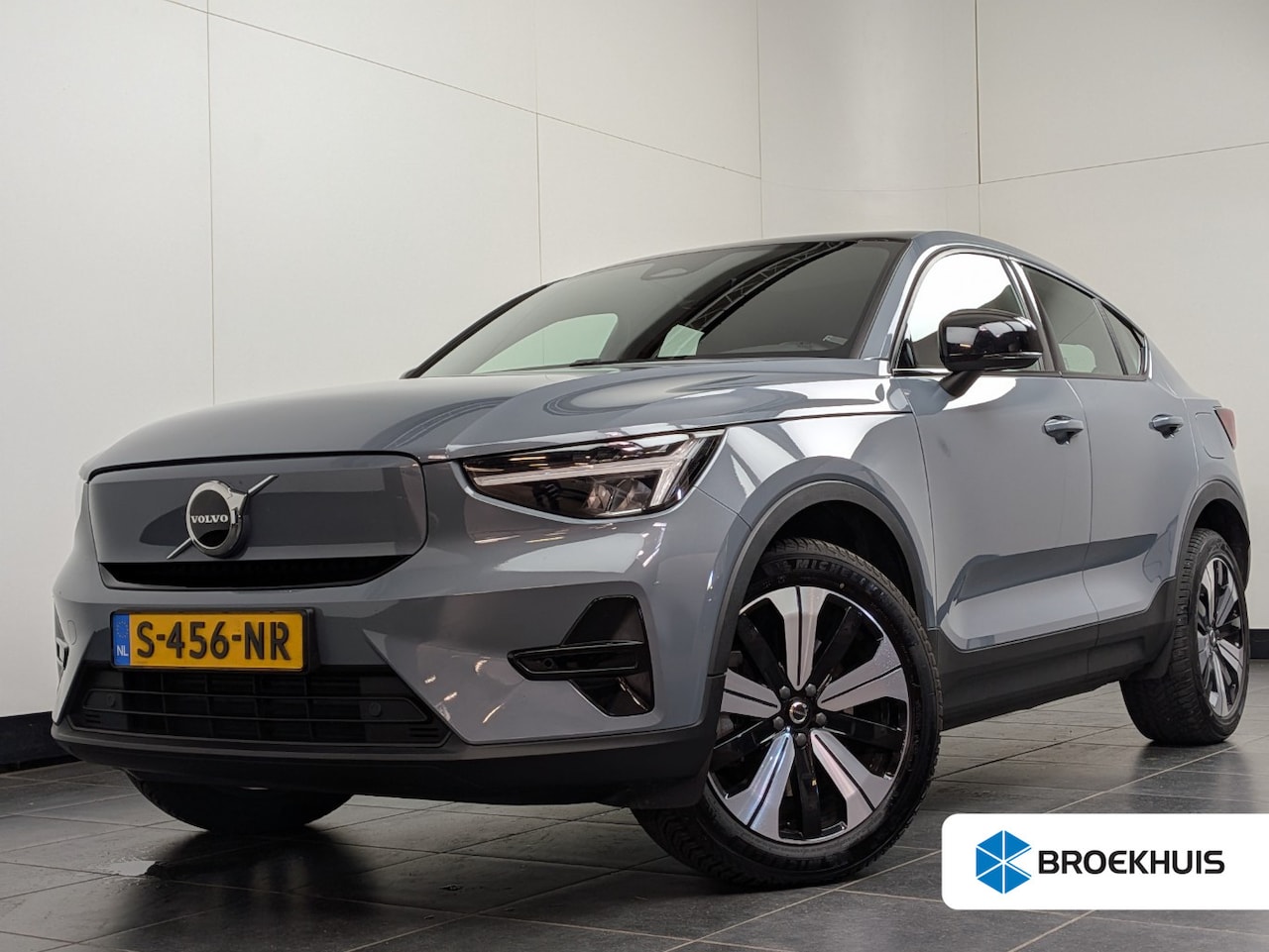 Volvo C40 - Single Motor Core 69 kWh | Camera | Panoramadak | Warmtepomp | Apple Carplay\Android Auto - AutoWereld.nl
