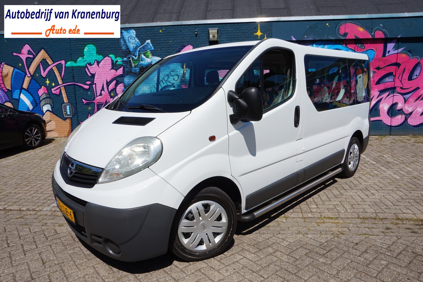 Opel Vivaro Combi - 2.0i L1H1 9 persoons - AutoWereld.nl