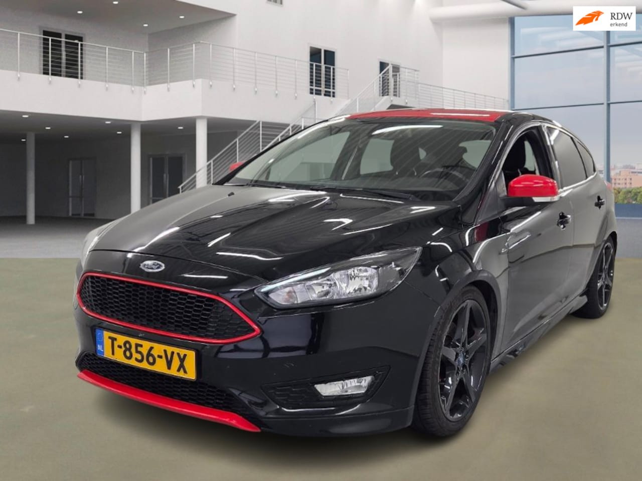 Ford Focus - 1.5 Red Edition|LED|NAVI|PSENSOR|6BAK|STUURVERW|STOELVERW|2XSLEUTELS - AutoWereld.nl