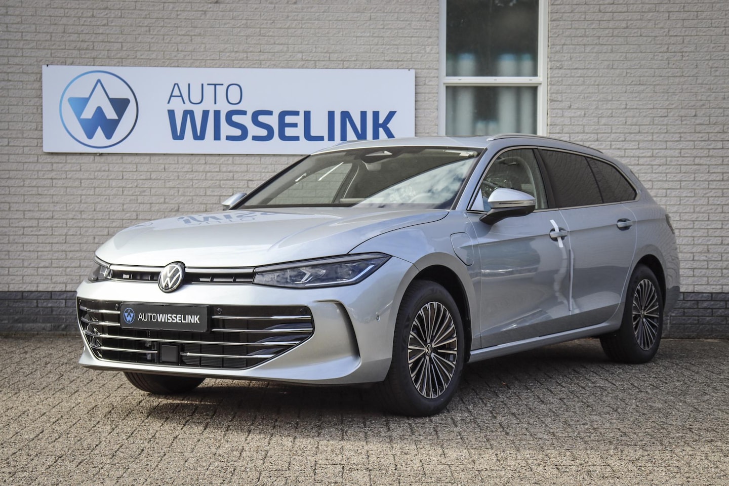 Volkswagen Passat Variant - 1.5 eHybrid Elegance Business 200kw Pano/Trekh/IQ-Light - AutoWereld.nl