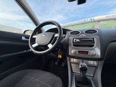 Ford Focus Wagon - 1.8 Limited, Airco, Parkeersensoren, Inruil mogelijk