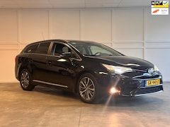Toyota Avensis Touring Sports - 1.6 D-4D-F Lease Pro / 2015 / Leer / Navi / Cruise