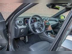 Mercedes-Benz C-klasse - 180 AMG Line, Origineel NL, 360 Camera, Memory, Augmented Reality, Leder, Keyless, Sfeerve