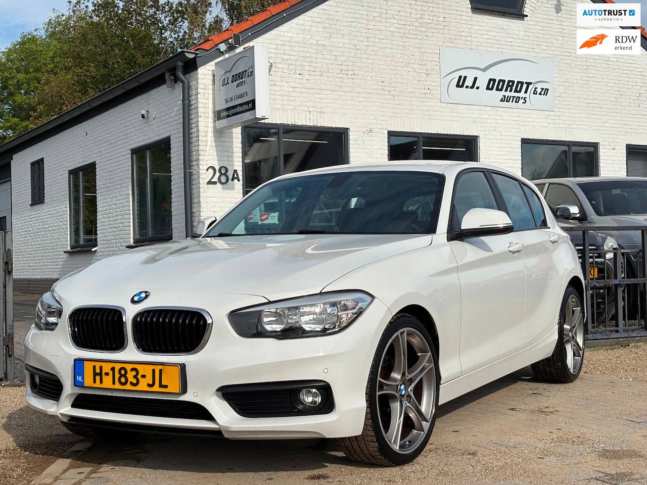 BMW 1-serie - 116i M stuur/airco/stoelverwarming netjes ! - AutoWereld.nl