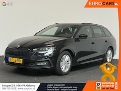 Skoda Octavia Combi - 1.0 e-TSI Automaat Sport Business Trekhaak Navigatie Apple Carplay/ Android Auto Parkeerse