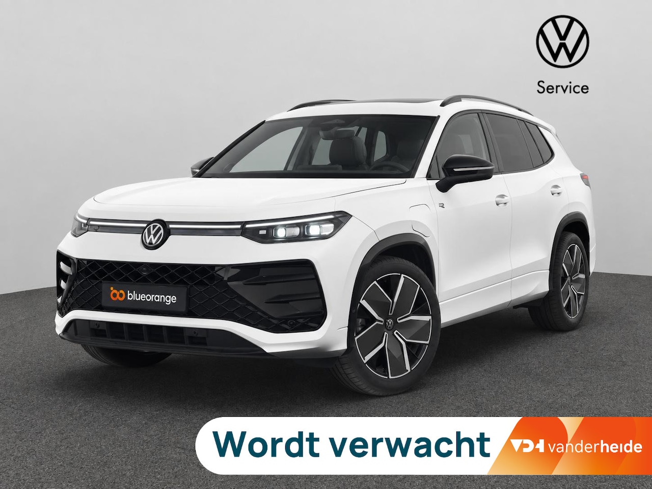 Volkswagen Tayron - 1.5 eHybrid R-Line 272PK DSG Panoramadak, Trekhaak, Black Style, Leder, Memorystoelen, 20" - AutoWereld.nl