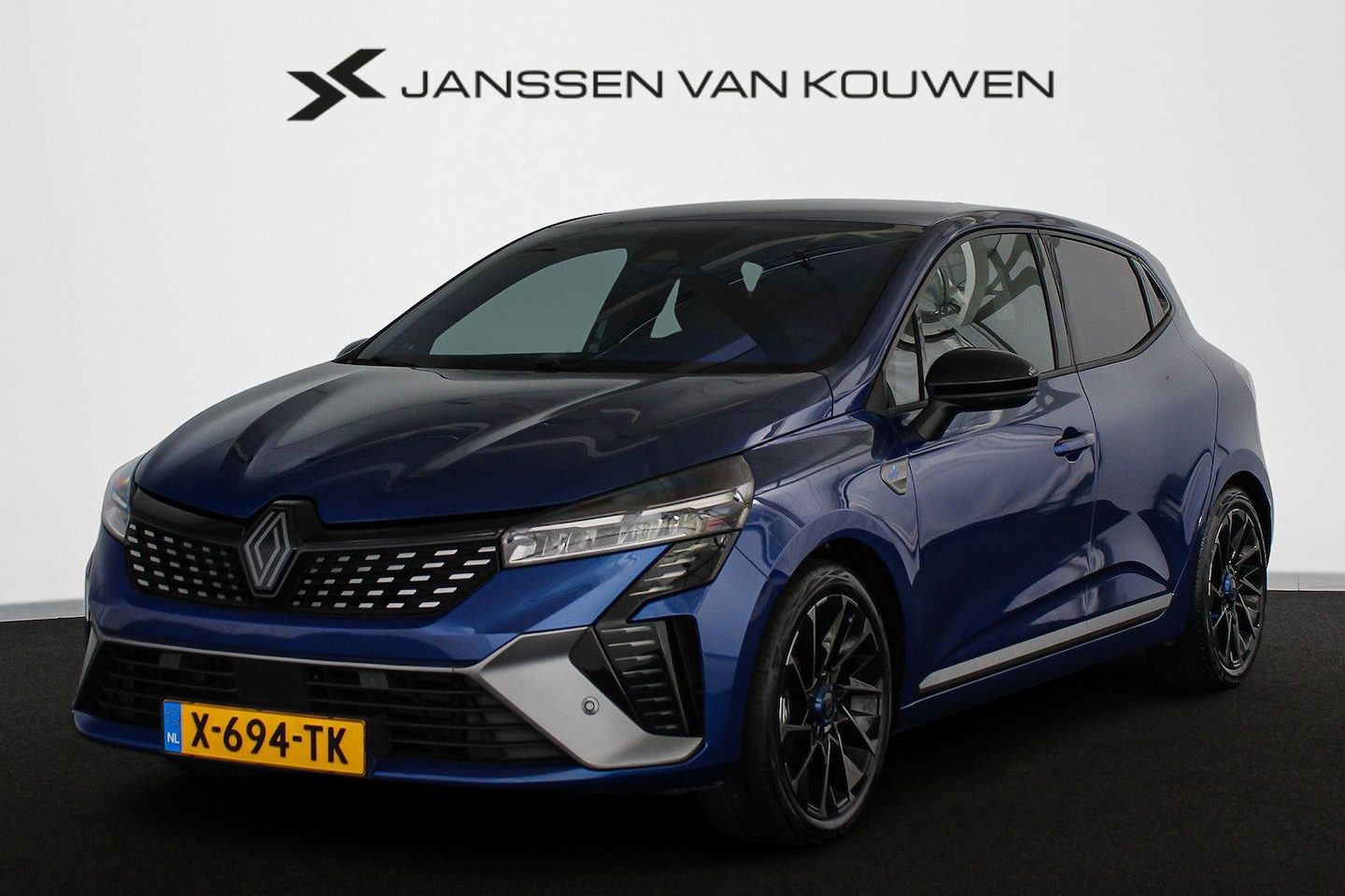 Renault Clio - 1.6 E-Tech Full Hybrid 145 esprit Alpine Trekhaak Stuur-Stoelverwarming BOSE - AutoWereld.nl