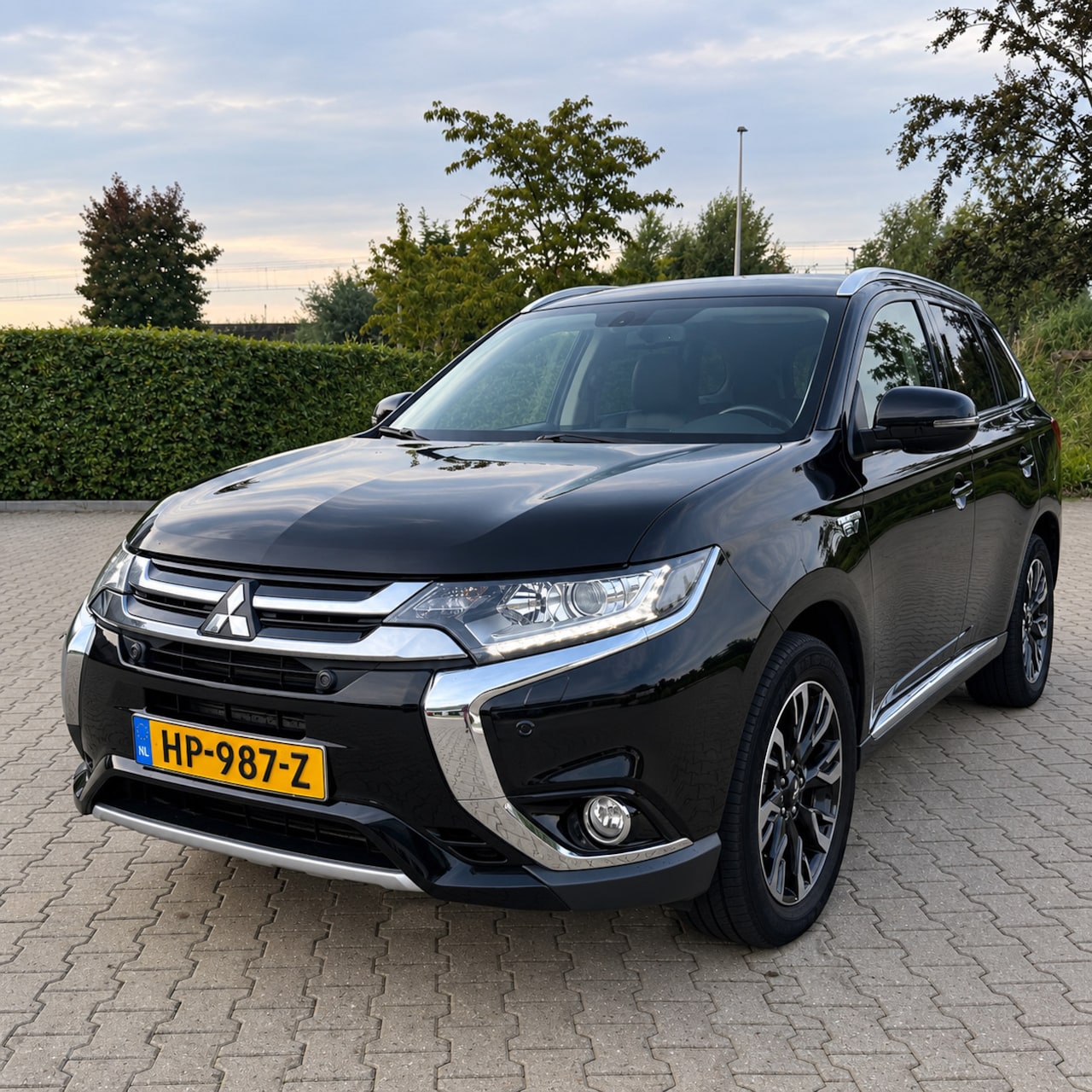 Mitsubishi Outlander - 2.0 PHEV Executive Edition 2015 - AutoWereld.nl