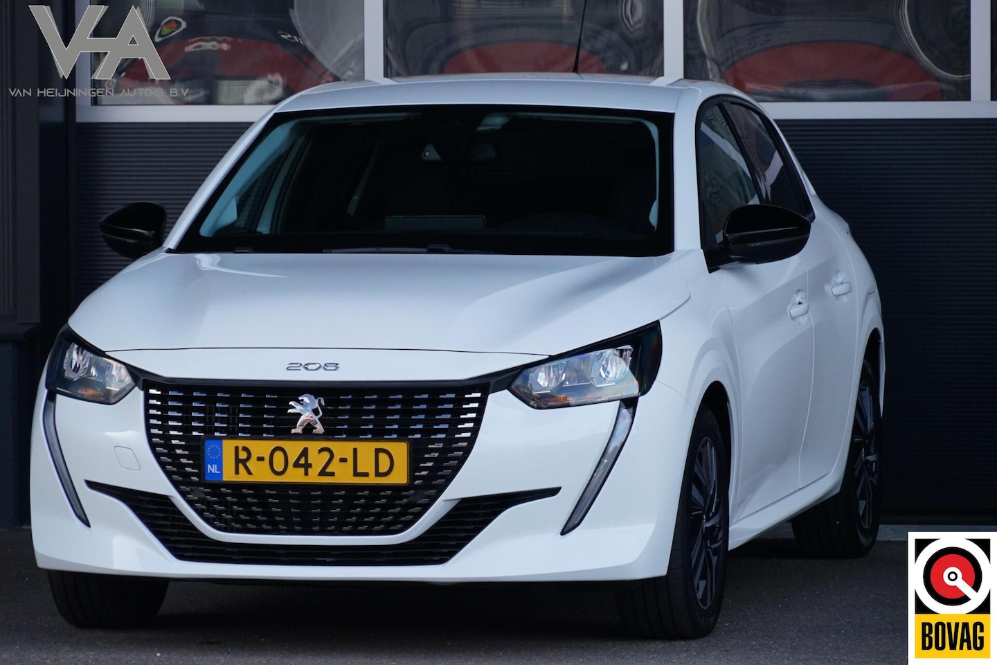 Peugeot 208 - 1.2 PureTech Allure Pack 1.2 PureTech Allure Pack, NL, LED, CarPlay, cam. - AutoWereld.nl