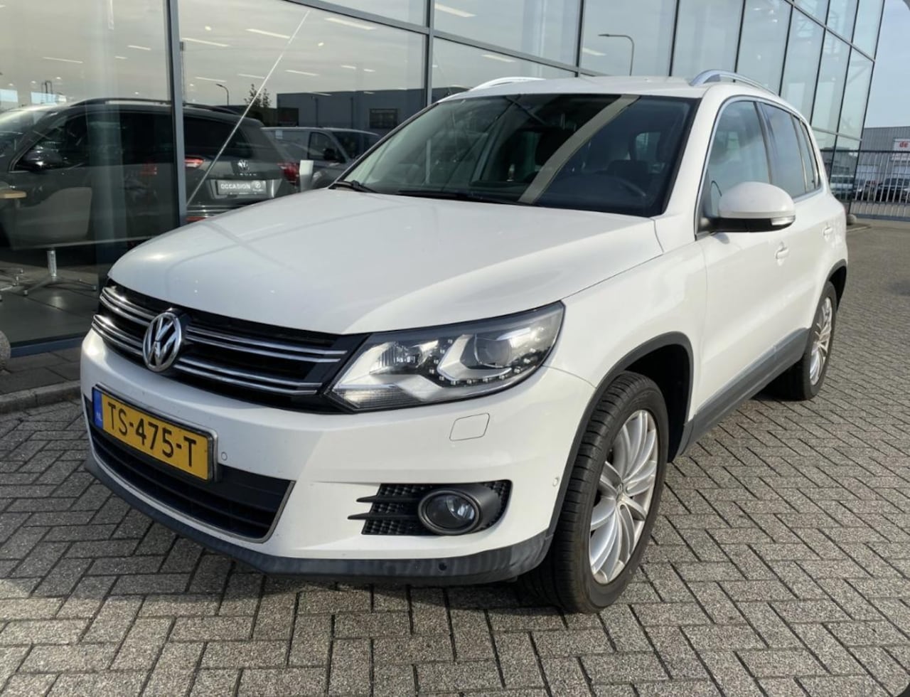 Volkswagen Tiguan - 1.4 TSI Sport & Style 160pk | LED - AutoWereld.nl