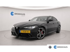 Alfa Romeo Giulia - 2.0 TURBO 280PK AWD SPRINT NAVI / LEDER / FULL-LED / KEYLESS / 19" LMV / CAMERA / ADAPT. C