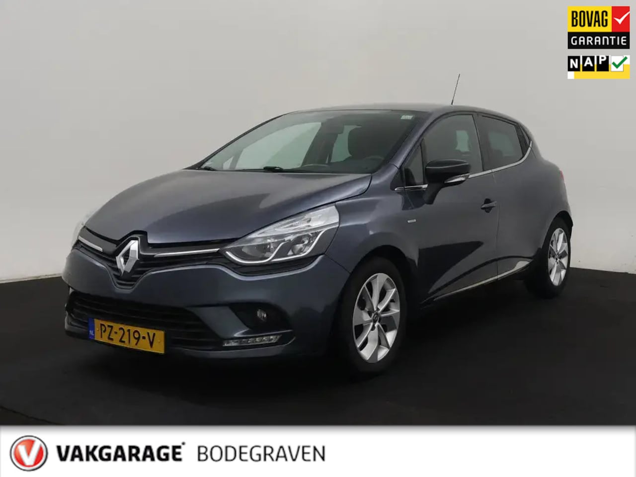 Renault Clio - 0.9 TCe Limited / carplay / trekhaak - AutoWereld.nl