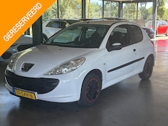 Peugeot 206 - 1.1 XR