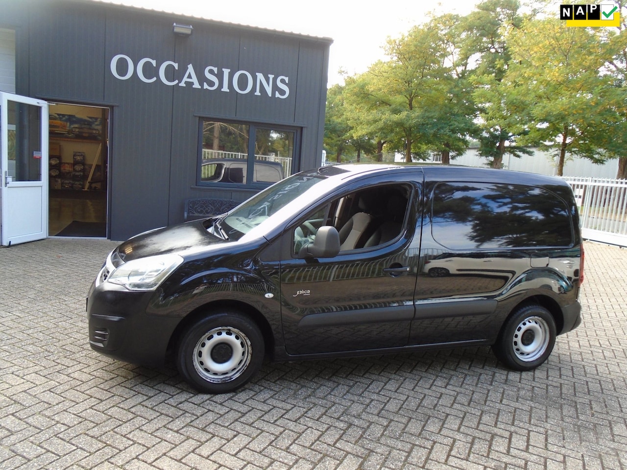 Peugeot Partner - 120 1.6 BlueHDi 75 L1 XR 120 1.6 BlueHDi 75 L1 XR - AutoWereld.nl