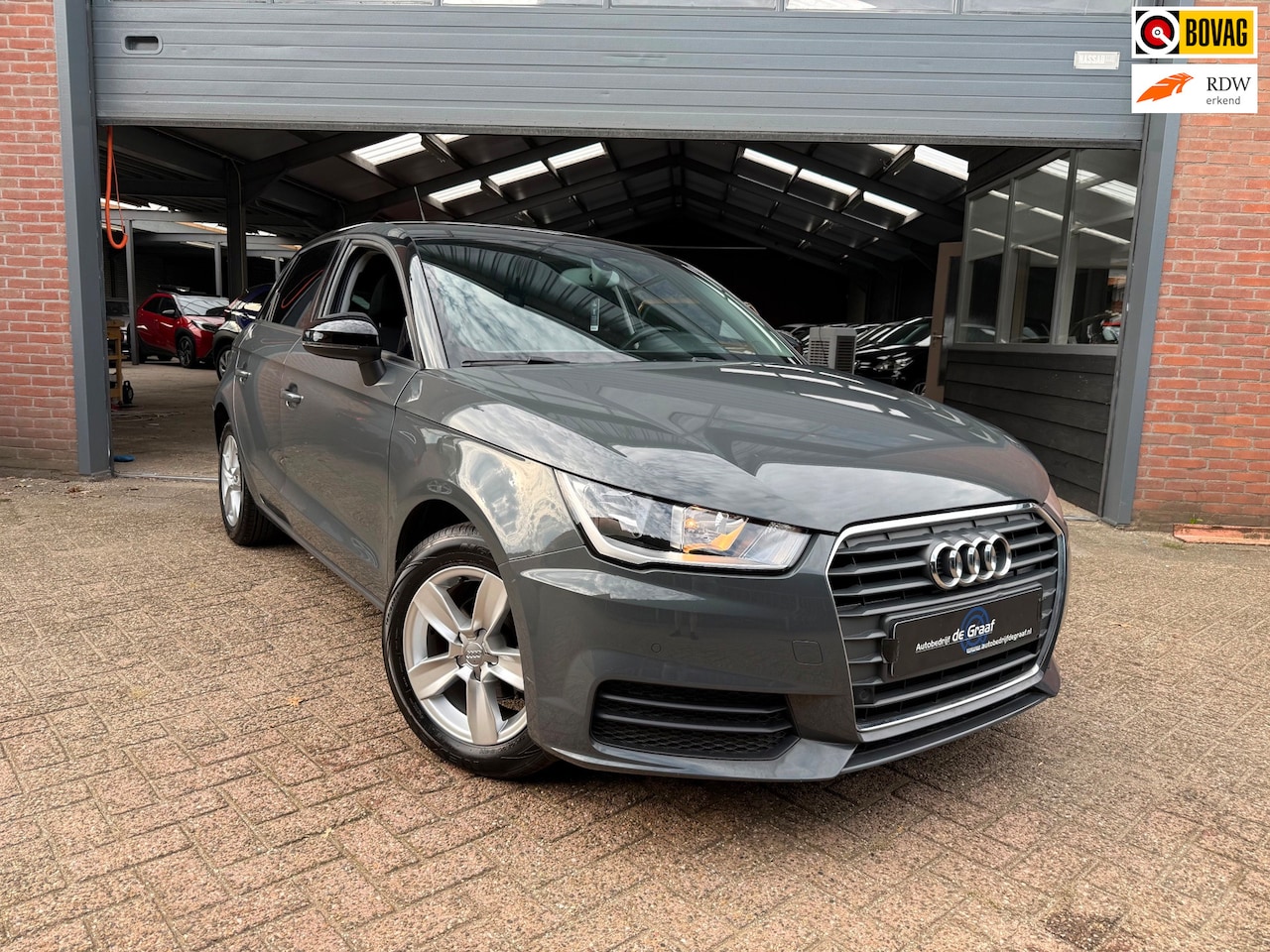 Audi A1 Sportback - 1.0 TFSI|CRUISE/NAVI/PDC/BLUETOOTH/ - AutoWereld.nl