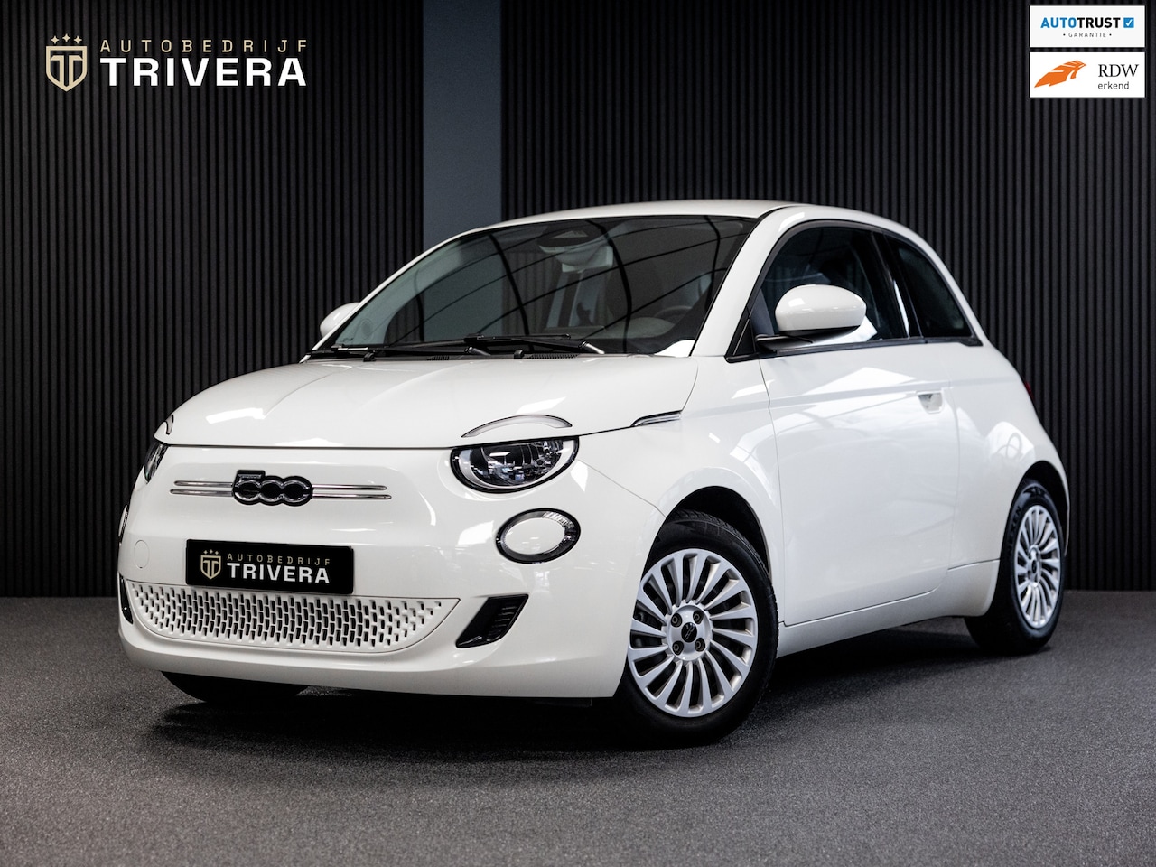 Fiat 500 - Urban 24 kWh l SoH 93% l AUT.l Keyless l Virtueel cockpit l BTW auto l 1ste. eig. l Dealer - AutoWereld.nl