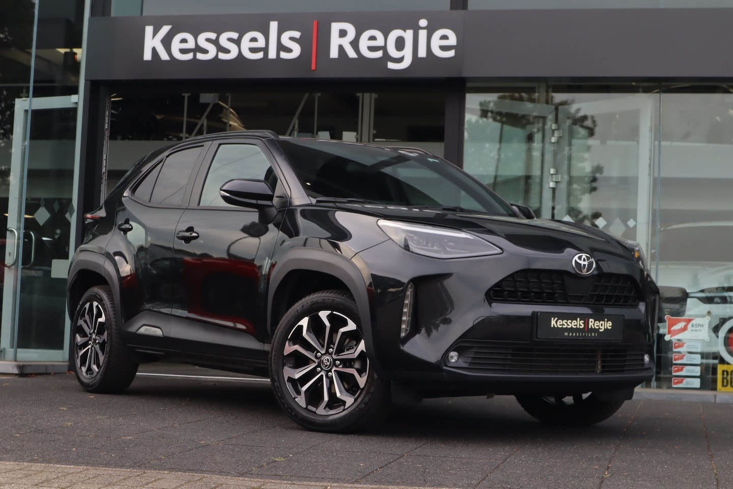 Toyota Yaris Cross - 1.5 Hybrid 130 Dynamic | ACC | Carplay | Camera | Stuur + Stoelverwarming - AutoWereld.nl