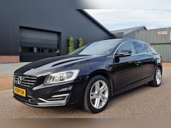 Volvo V60 - 2.4 D6 AWD Plug-In Hybrid Summum AUT PSENSOR NAVI LEDER CRUISE