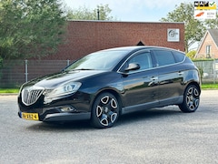 Lancia Delta - 1.4 M.air Lounge Cruise*Clima*NAP*Dealer onderhouden*LM velgen*Parkeersensoren*Alcantara