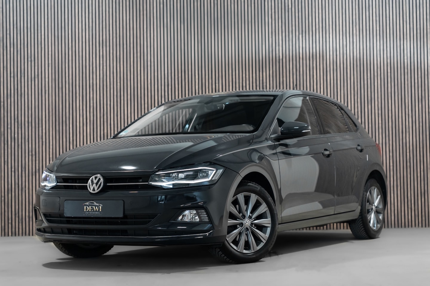 Volkswagen Polo - 1.0 TSI Highline StoelverW R DSG LED CLIMA CRUISE - AutoWereld.nl
