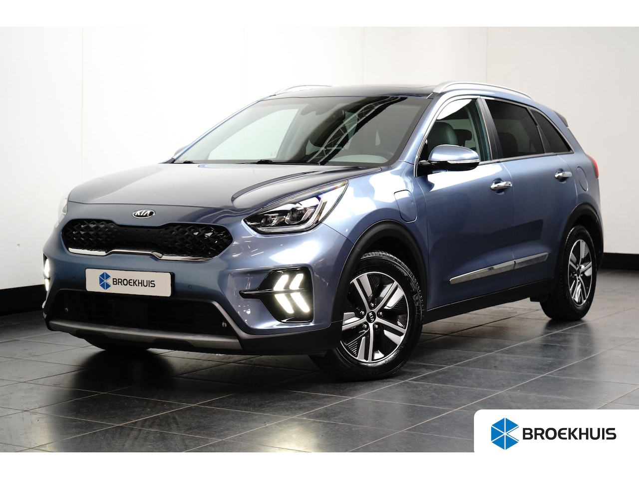 Kia Niro - Spirit Plug-in Hybrid | Trekhaak 1300 kg geremd | Glazen schuif-kanteldak | Ledere bekledi - AutoWereld.nl