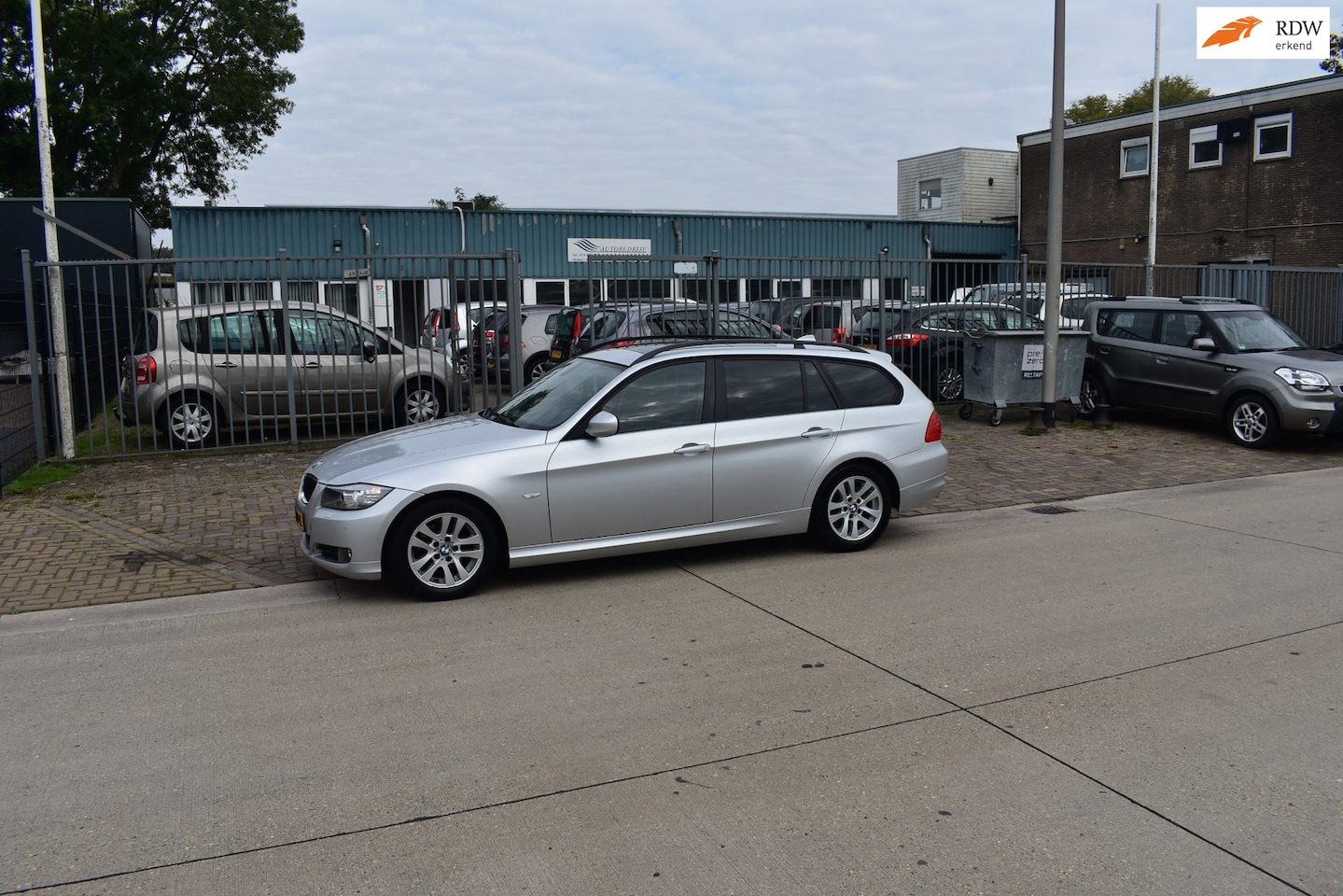 BMW 3-serie Touring - 318i 318i - AutoWereld.nl