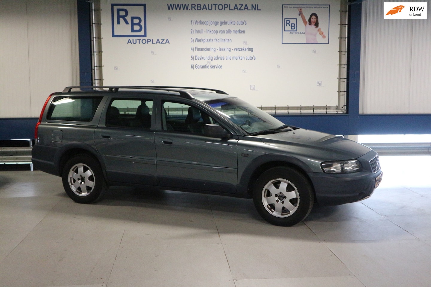 Volvo V70 Cross Country - 2.4 T Prestige Line 1E EIGENAAR/ 7 PERSOONS ! ! ! / YOUNGTIMER - AutoWereld.nl