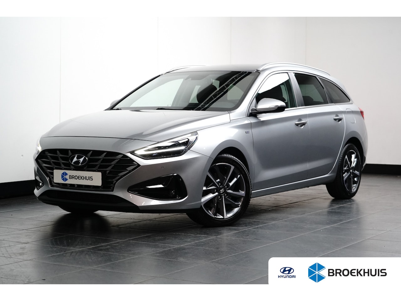 Hyundai i30 CW - Prime Mild-Hybrid | Stoelverwarming voor | Stuurverwarming | Climate Control | Automaat | - AutoWereld.nl