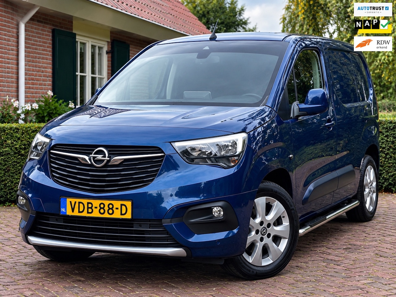 Opel Combo - 1.6D L1H1 Innovation | EURO 6 | NAP | LIEFHEBBER | STERRENHEMEL | 16" LMV | SUPER NETJES - AutoWereld.nl