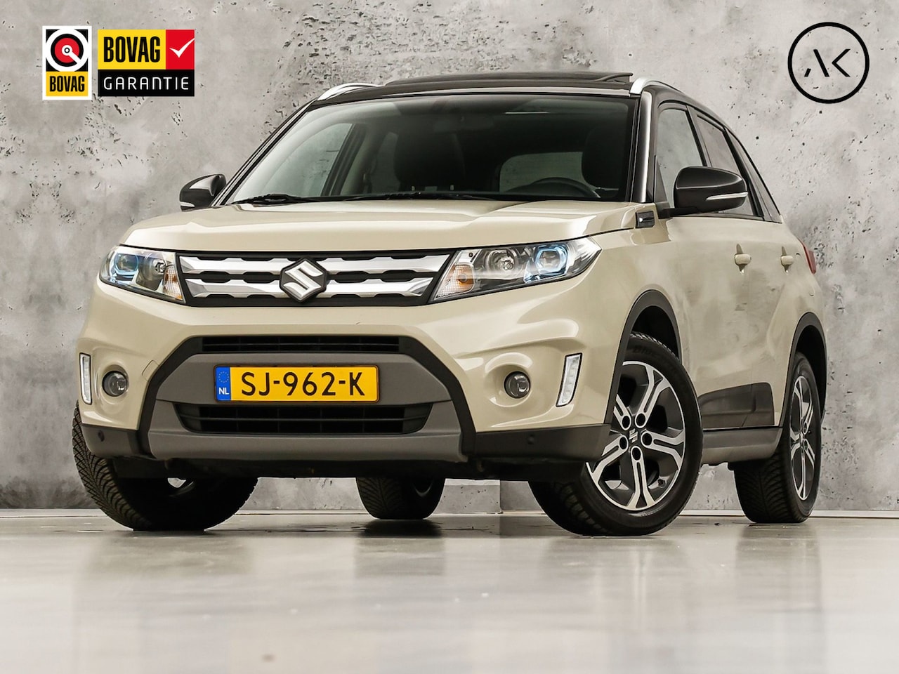 Suzuki Vitara - 1.6 High Executive (PANORAMADAK, APPLE CARPLAY, NAVIGATIE, CAMERA, GETINT GLAS, SPORTSTOEL - AutoWereld.nl