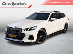 BMW 5-serie Touring - 530e xDrive M-Sport