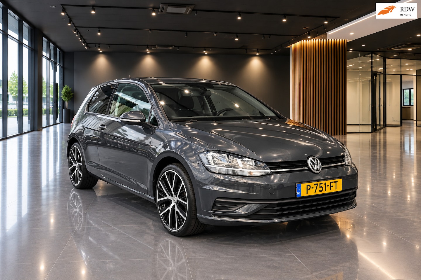 Volkswagen Golf - 1.0 TSI BJ018 AIRCO 19INCH NARDO-GRAY - AutoWereld.nl