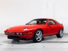 Porsche 928 - 4.5 Coupé - Sunroof - Classic Colour Combo - Folger Rims