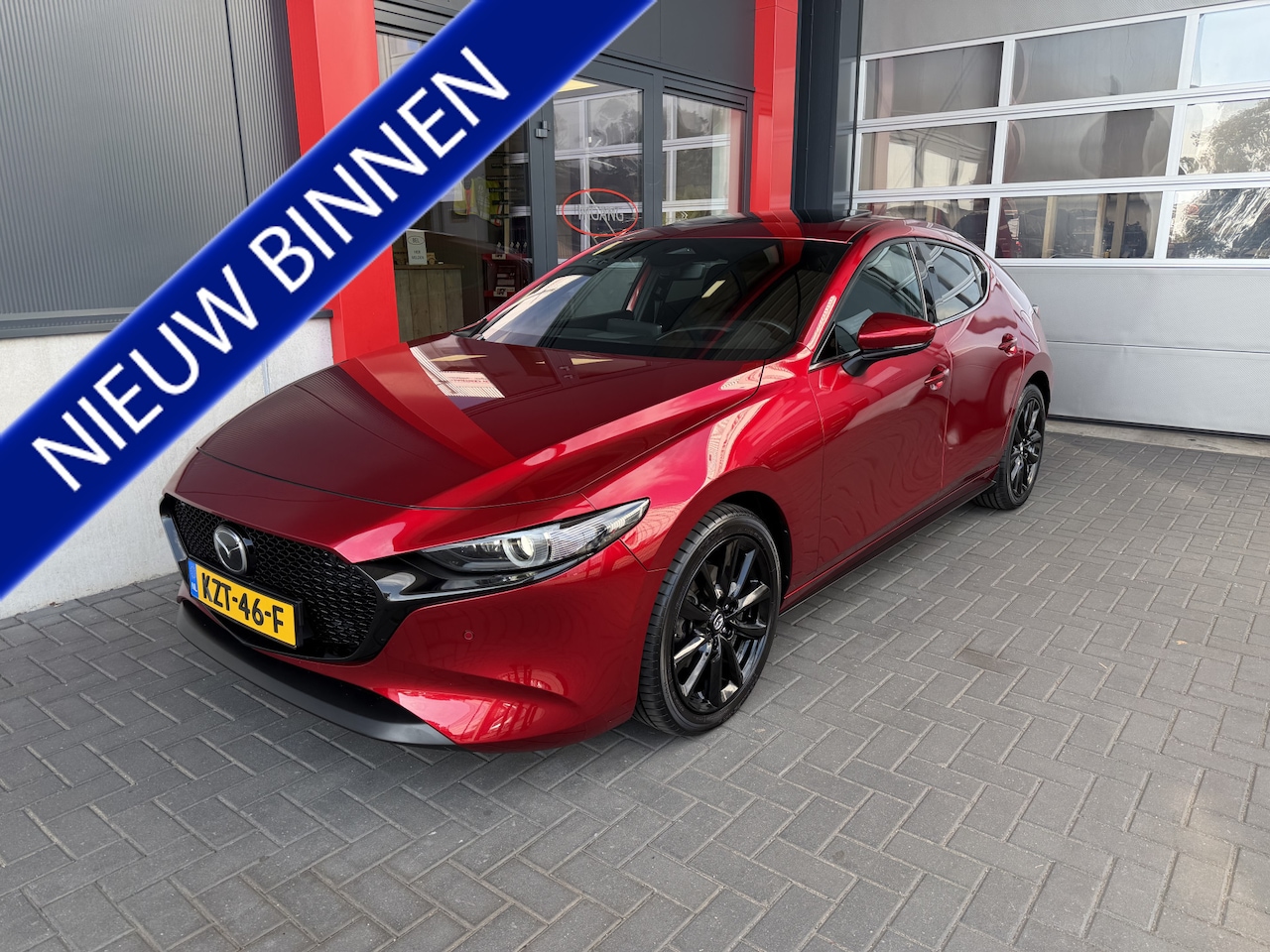 Mazda 3 - 2.0 e-SkyActiv-X M Hybrid 186 Exclusive-line | Panoramadak | HUD | ACC | Stoel-/Stuurverw. - AutoWereld.nl