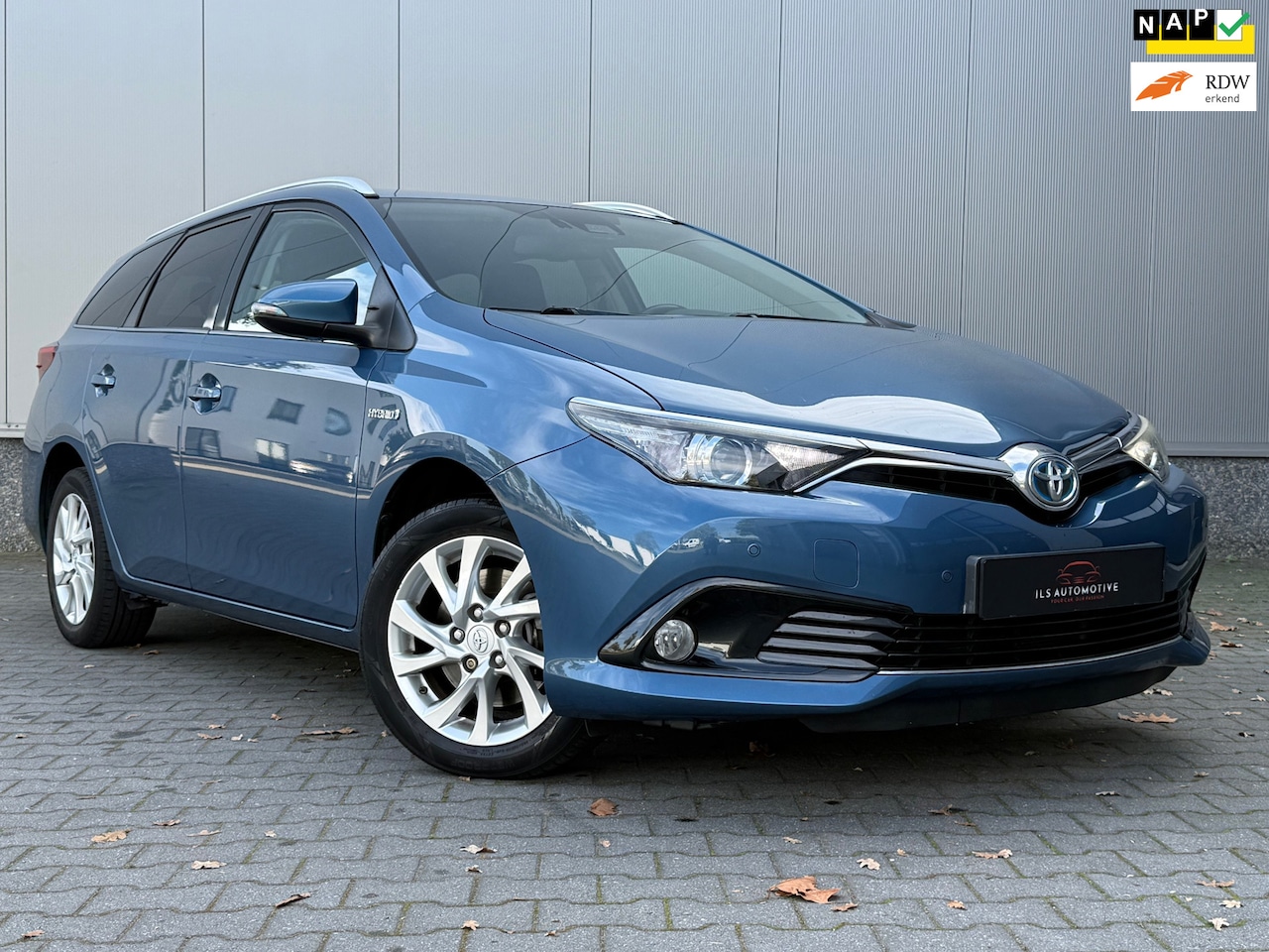 Toyota Auris Touring Sports - 1.8 Hybrid | Automaat | Keyless | Dealeronderhouden - AutoWereld.nl