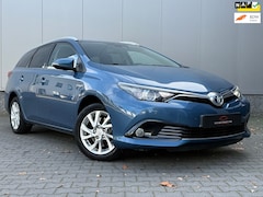 Toyota Auris Touring Sports - 1.8 Hybrid | Automaat | Keyless | Dealeronderhouden