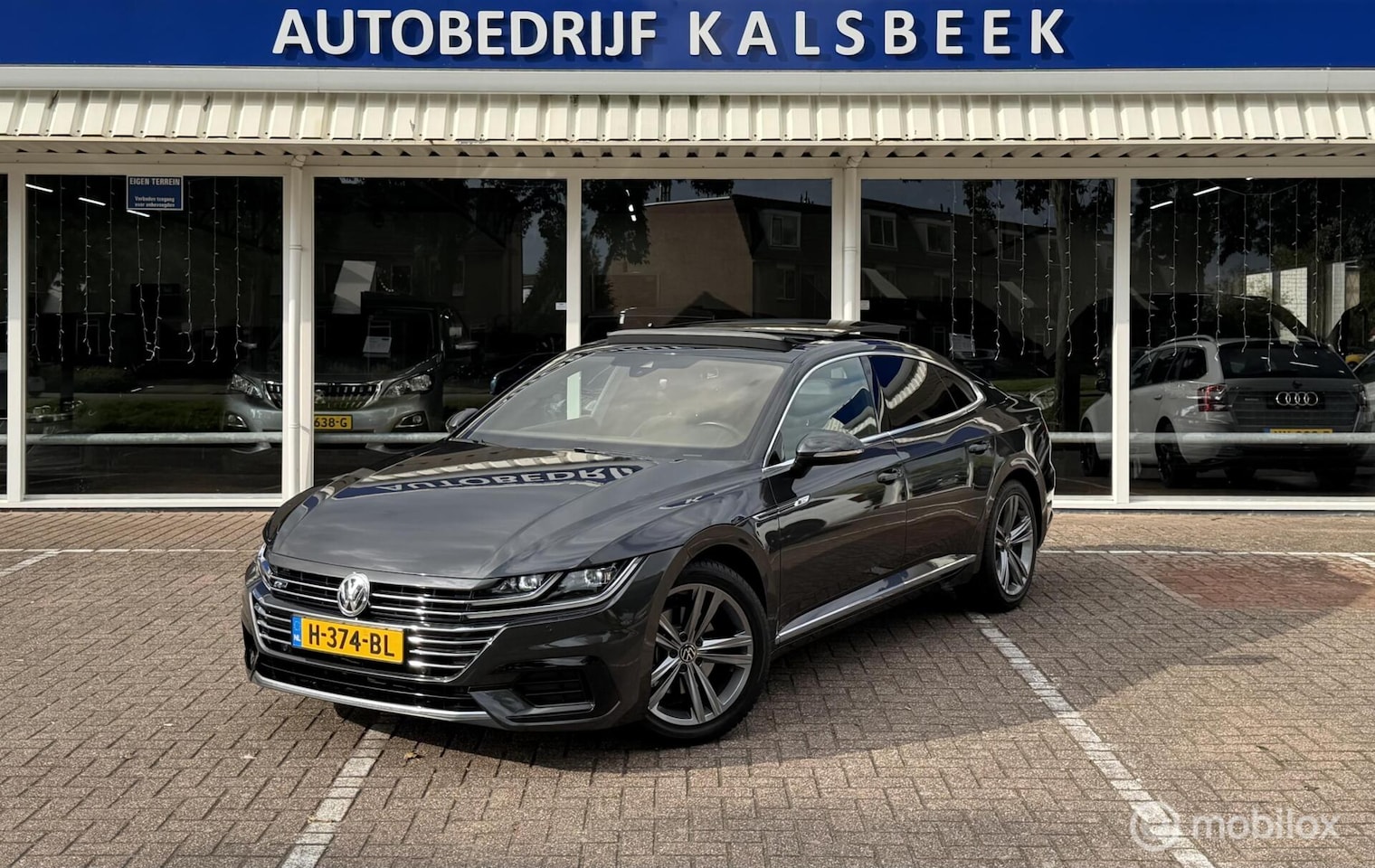 Volkswagen Arteon - 2.0 TSI Business R Exclusive|Pano|Massage|Lane assist|Elektrische kofferklep|Virtual Dashb - AutoWereld.nl