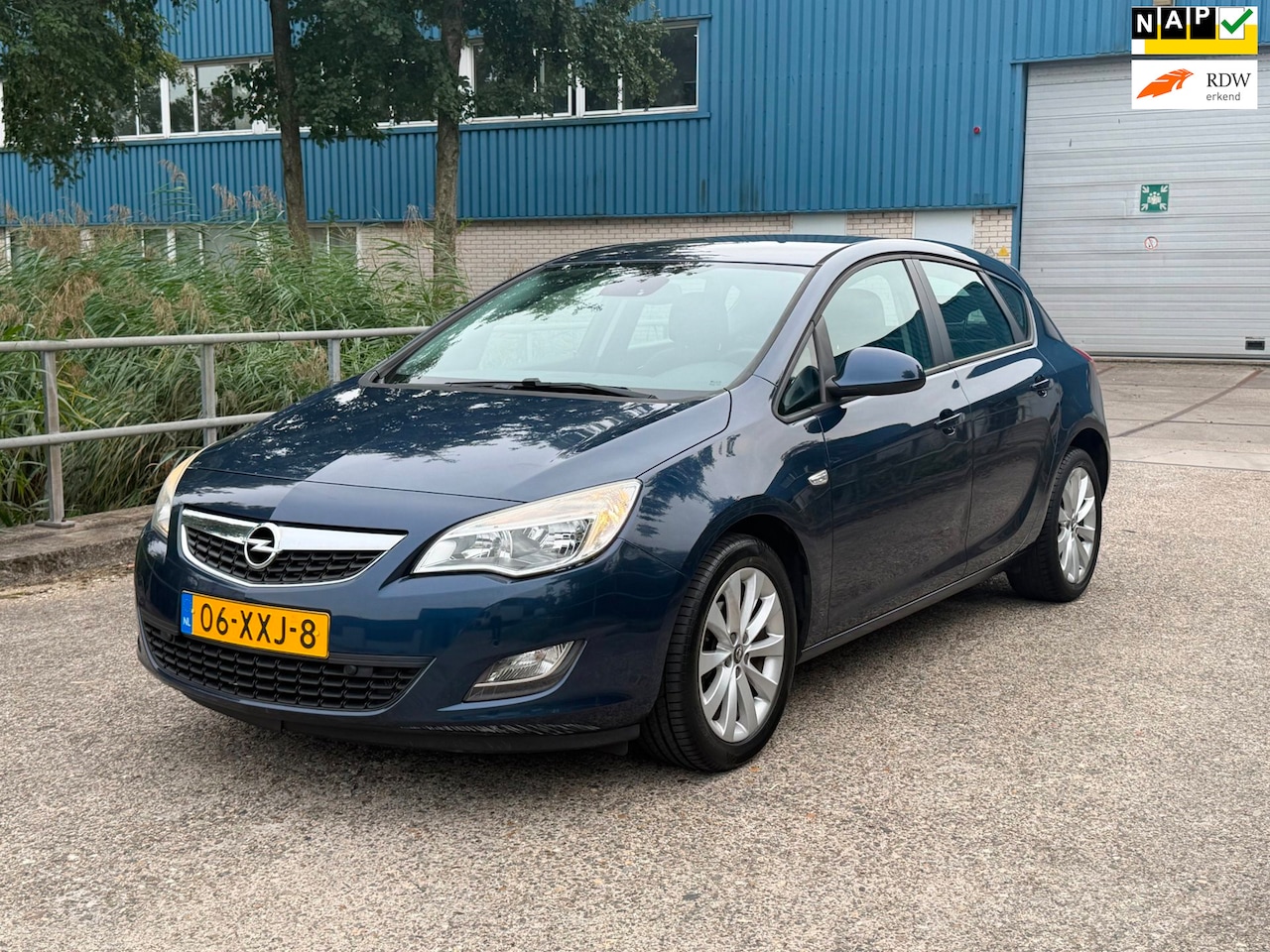 Opel Astra - 1.4 Turbo Anniversary Edition Airco! 1e Eigenaar! PDC voor en achter - AutoWereld.nl