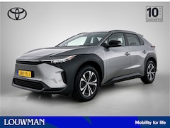 Toyota bZ4X - Dynamic 71 kWh | Navigatie | PDC | Stoel en stuurverwarming | ACC |