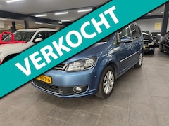 Volkswagen Touran - 1.2 TSI Highline BlueMotion 7p. Navigatie camera clima cruise controle lm-velgen elekt-pak
